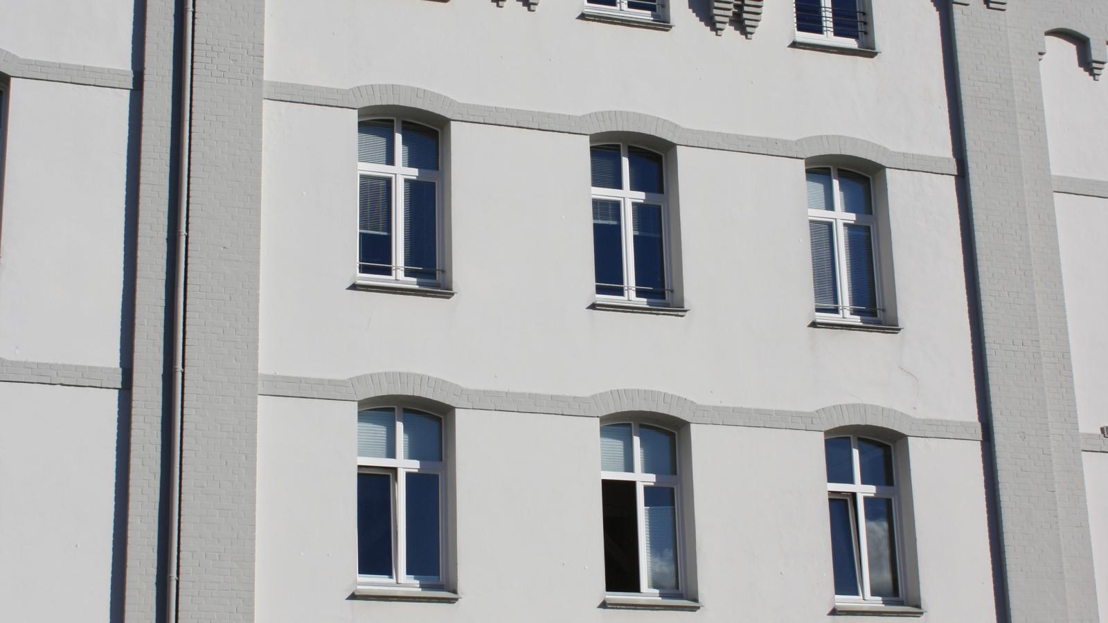 Blick auf die Fassade des Gebäudes An der Obertrave 16a