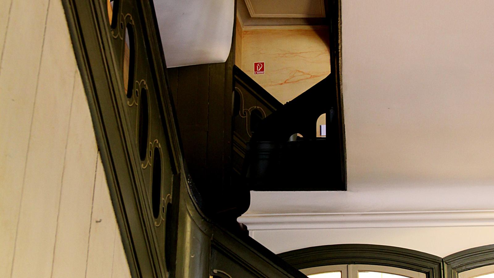 Blick auf das Treppenhaus in der Großen Petersgrube 21