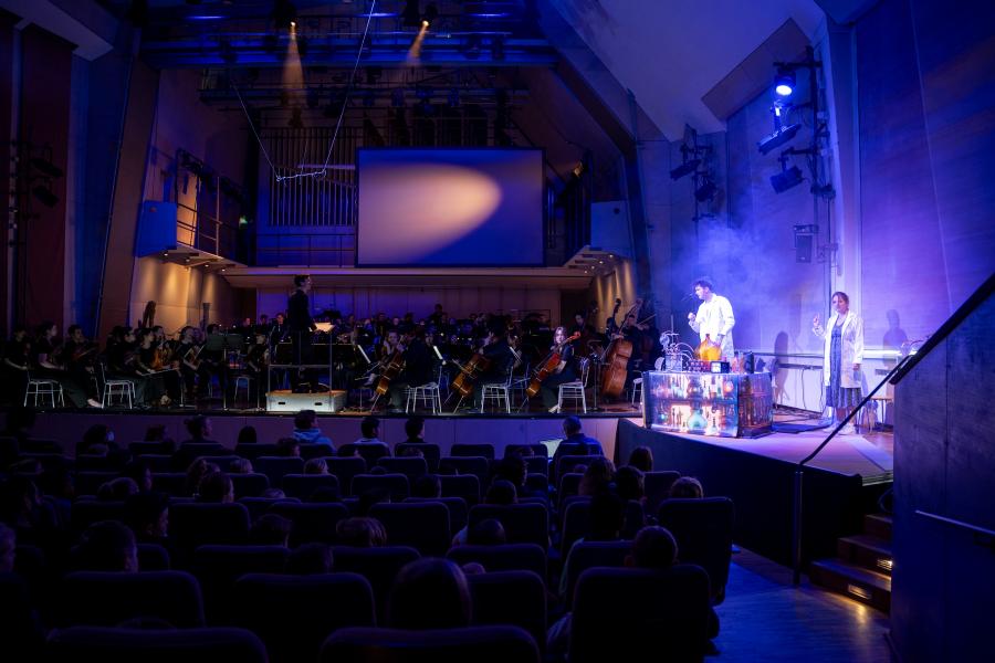 Blick in den Großen Saal der MHL während eines Schulkonzerts