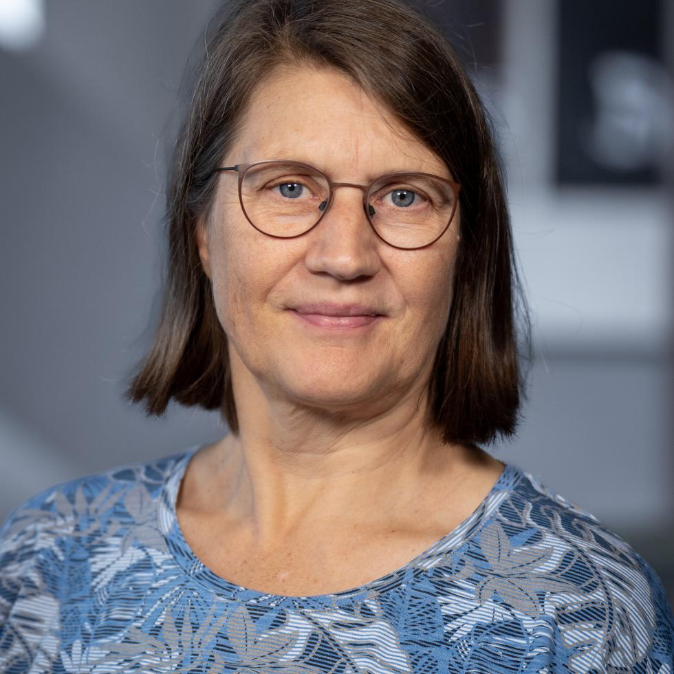 Portrait von Professorin Angela Firkins