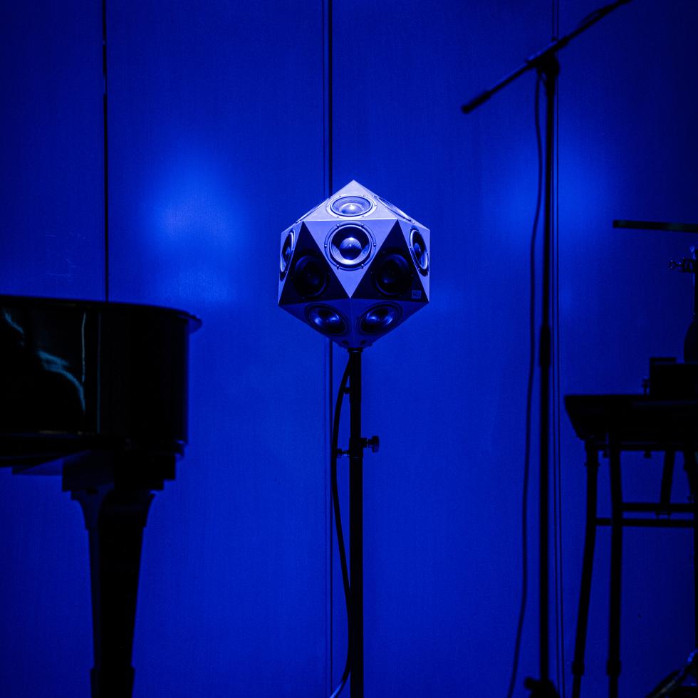 Blick auf den 360 Grad Spatial Audio Speaker