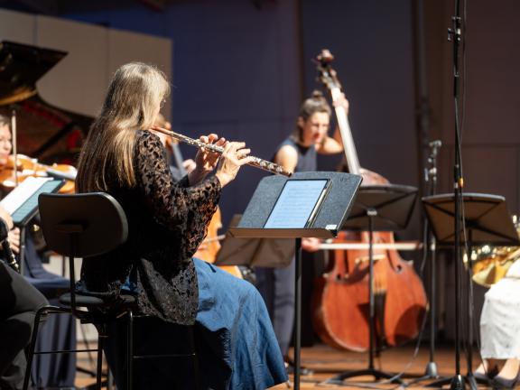 Dozierende und Studierende spielen Kammermusik beim Brahms-Festival der MHL